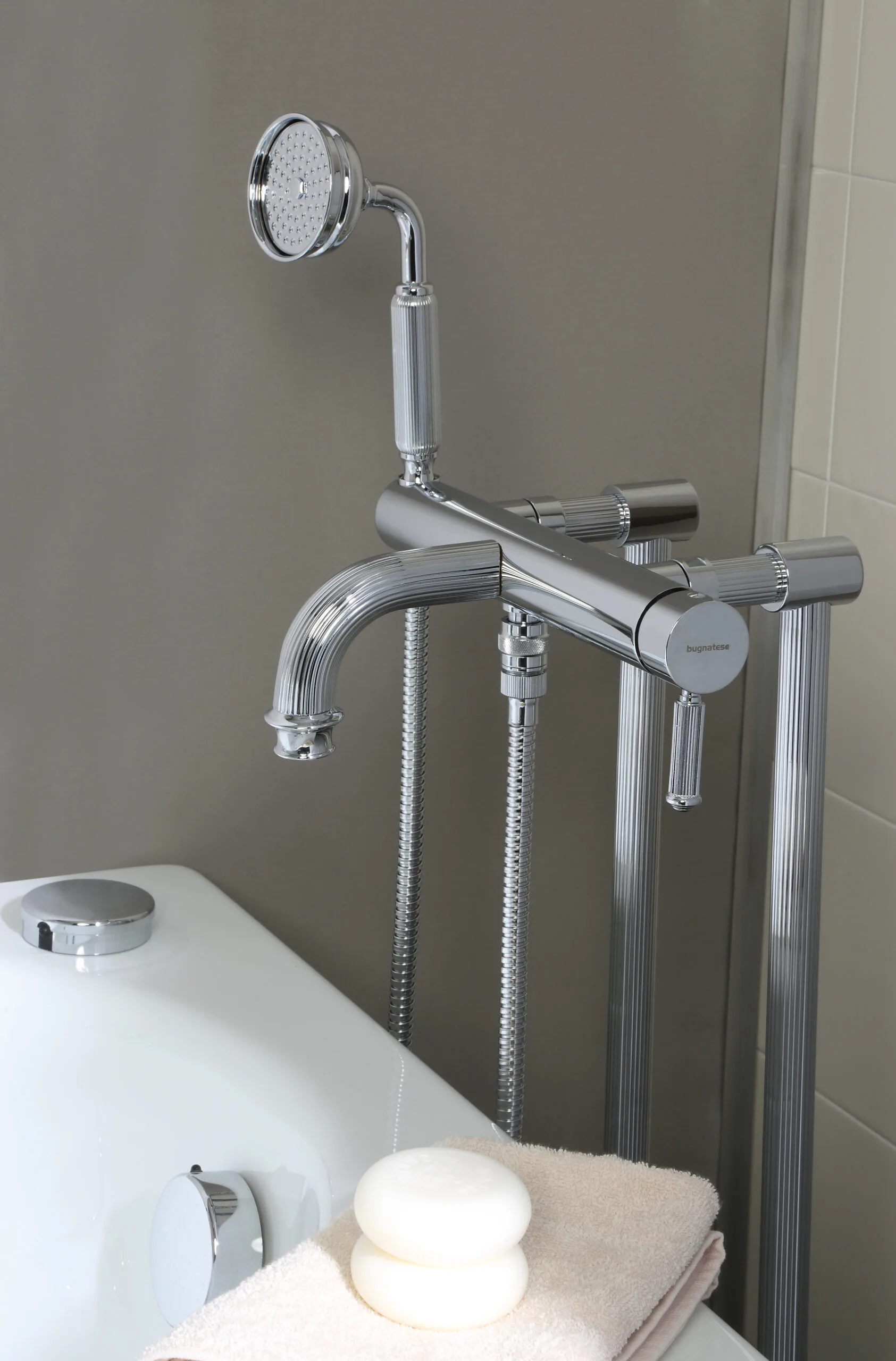 Baterie Freestanding Cadă Bugnatese ATHENA 8502P cu Duș de Mână Inclus