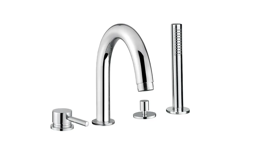 Baterie Cadă Bugnatese KOBUK 2255 cu Montaj pe Cadă în 4 Găuri și Set Duș Inclus